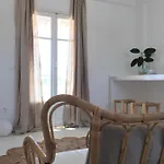 Island White