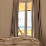 Island White * Agios Georgios (Antiparos)