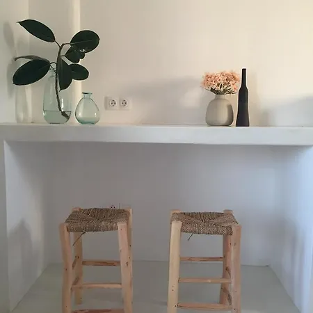 Apartment Island White