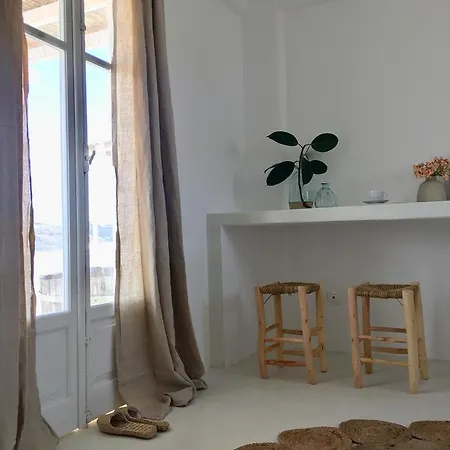 Apartment Island White *
