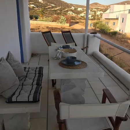 Apartment Island White
