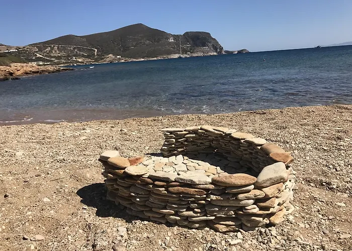 Island White Agios Georgios (Antiparos)